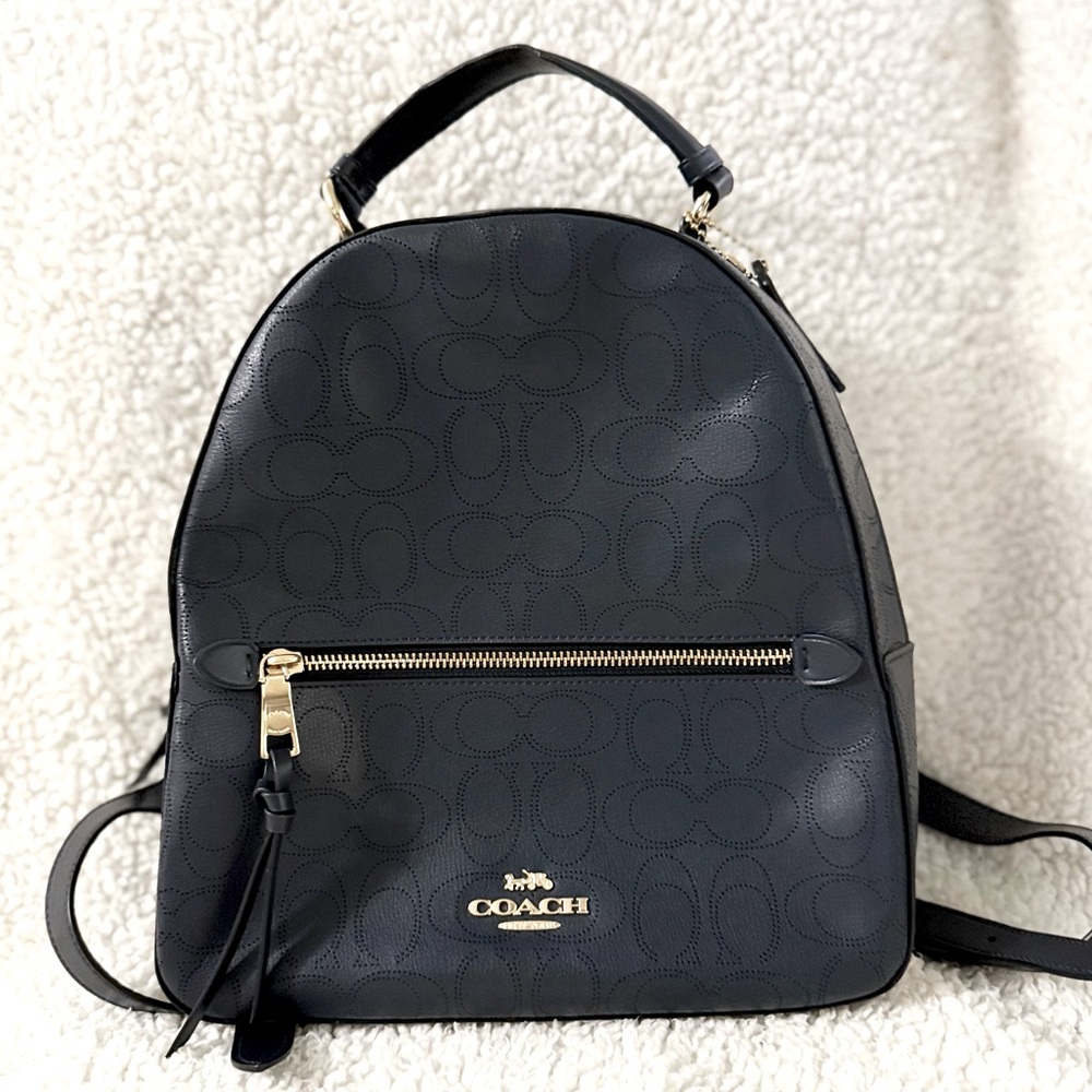 Coach Jordyn Backpack In Signature Leather 2322 Gold/Midnight blue